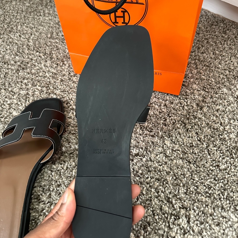 🤍Black Sandals🤍 - Picture 4 of 8